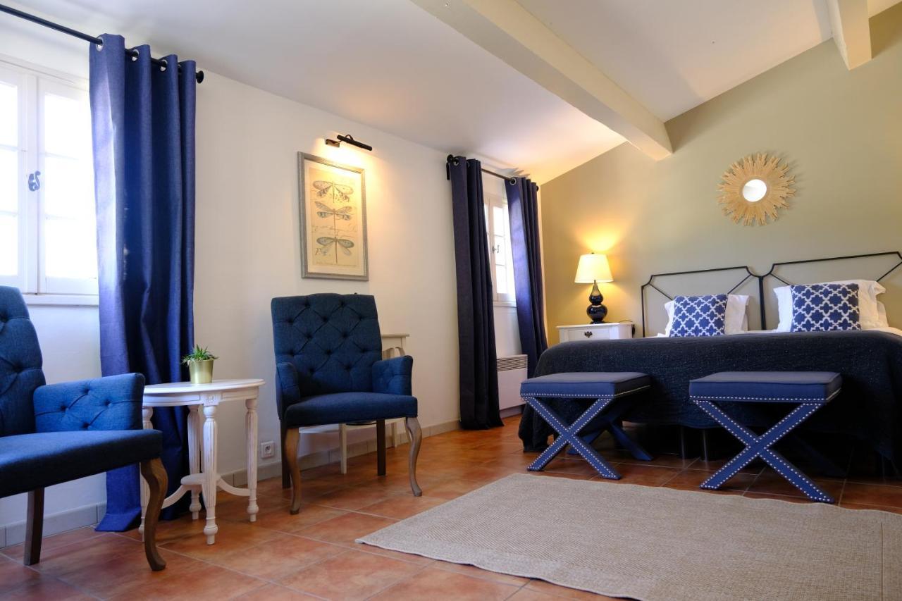 シャントメルル・レ・グリニャン ドメーヌ ル ボワ デ ダム Bed & Breakfast エクステリア 写真