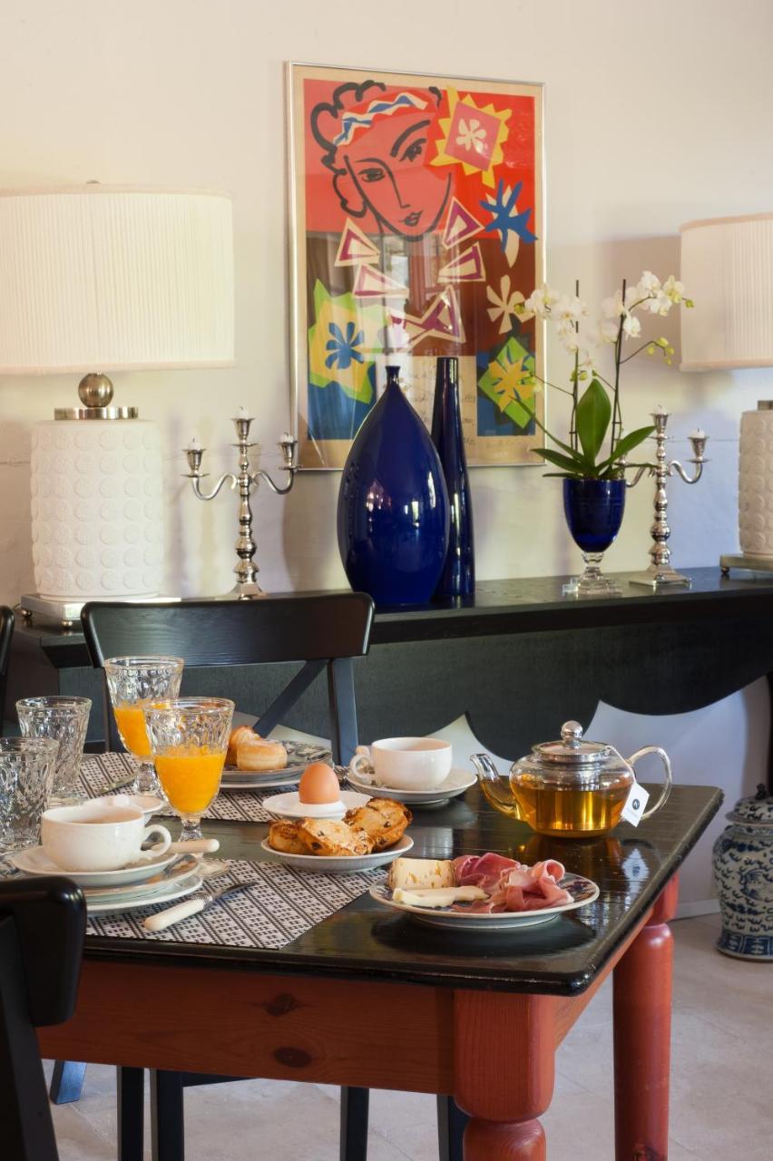 シャントメルル・レ・グリニャン ドメーヌ ル ボワ デ ダム Bed & Breakfast エクステリア 写真